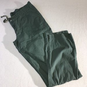 Patagonia green cargo 100% cotton pants size 8